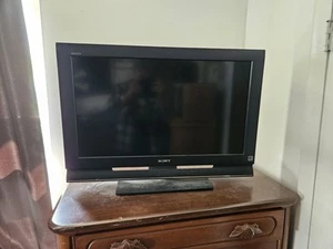 Sony Bravia KDL-32L4000 32" Digital Color LCD TV(NO Remote) Gaming - Picture 1 of 5