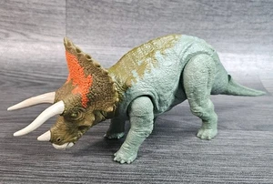 Figura Triceratops coleccionable de dinosaurios Jurassic World - Imagen 1 de 5