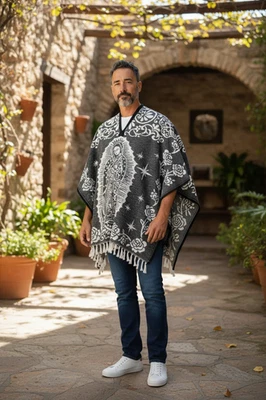Poncho Mexicano Virgen de Guadalupe Gris Día de Muertos Foto 1 de 2