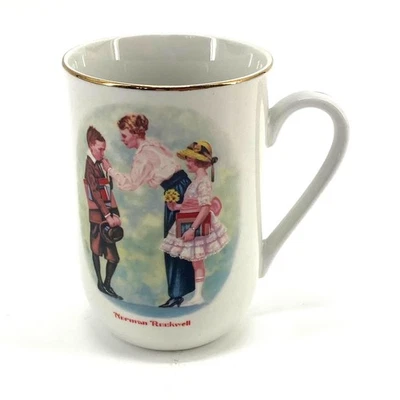 Taza de café de porcelana con borde dorado Norman Rockwell "El primer día de clases" Foto 1 de 4