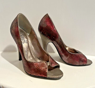 BOMBAS CARLOS SANTANA 4" Metálicas Rojo Dorado y Gris Estampado de Reptiles Peep Toe Talla 6 Foto 1 de 4