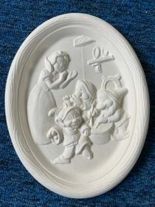 Disney's Snow White scene with Dwarfs ceramic bisque u paint ready to paint - Picture 1 of 3