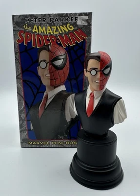 Bowen Designs Peter Parker The Amazing Spider-Man / Mini-busto #4757 / 6000 Foto 1 de 4