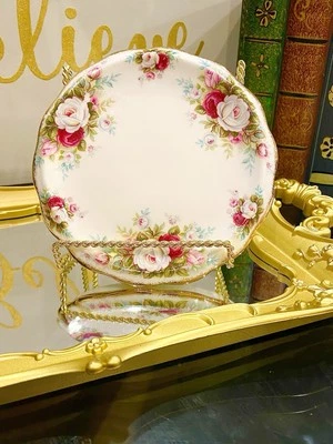 ¡Precioso! Remache de celebración Royal Albert de colección. Como nuevo Foto 1 de 3