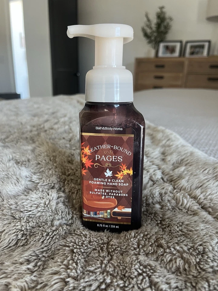 Leather Bound Pages Bath Body Works Gentle Foaming Hand Soap Cozy Vanilla New - Image 1 of 1