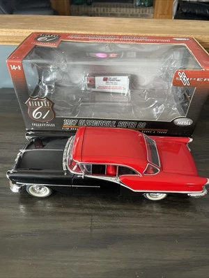 1/18 Highway 61 DCP Collectables 1957 Oldsmobile Super 88 Diecast Car Red Black - Изображение 1 из 4