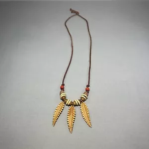 Collar de cuentas de madera con hojas talladas - Imagen 1 de 6