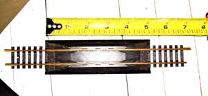 9" Straight HO Train Track with built on 5" Re-Railer - Imagen 1 de 4
