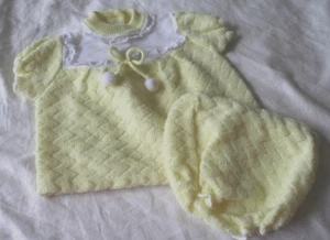Vintage Girls Baby Sweater 2 Piece Set Knit 6 12 Months Yellow Acrylic Pom Pom - Picture 1 of 4