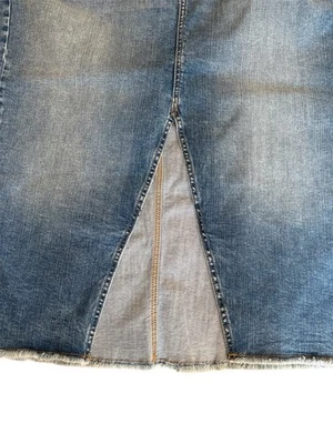 Falda midi de mezclilla para mujer Torrid con abertura frontal talla 16 azul dobladillo crudo nueva con etiquetas Foto 1 de 4