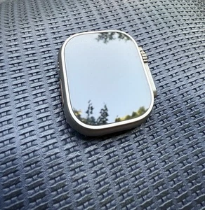 Apple Watch Ultra 49mm Titanium Case (GPS +Cellular) great condition - Photo 1 sur 8