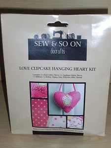 Nuovissimo kit cuore sospeso Love Cupcake cucito e così su rifinito taglia 16 cm x 18 cm - Foto 1 di 2