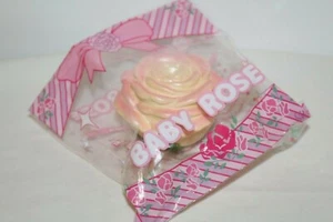 NEW SWAN BABY ROSE CREAM AND SOFT PINK SLOW RISE AND SOFT SQUISHY SQUISHIES - Bild 1 von 3