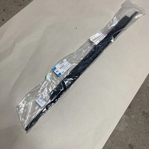 NEW AUDI Q7 FRONT LEFT DRIVER DOOR WINDOW OUTER BELT MOLDING 4L0837477 OEM #0475 - Picture 1 of 3
