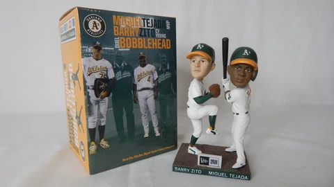 2017 MLB OAKLAND A'S "MIGUEL TEJADA & BARRY ZITO" DUAL BOBBLEHEAD-NIB Cover
