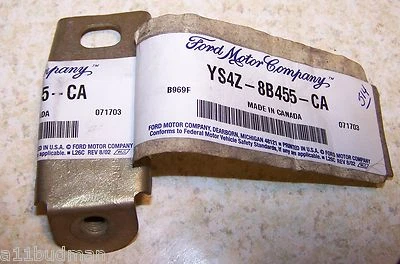 00-05 Ford Focus Soporte de montaje de rejilla inferior derecho YS4Z-8B455-CA OEM Nuevo Foto 1 de 3