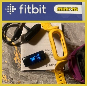 Fitbit Minions Ace 3 Spcl Edtn Aktivitätstracker Uhr Display Mdl getestet✅ ohne Box - Bild 1 von 8