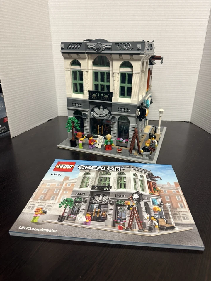 LEGO 10251 Brick Bank 100% Complete with Instructions, 5 Minifigures, No Box - Image 1 of 4