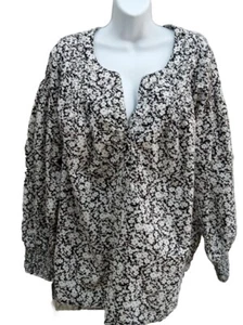 Lane Bryant White and Black Floral Pullover Long Sleeve Blouse, Women's Size 22 - Picture 1 of 9