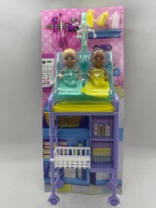 2023 Mattel Barbie Baby Arzt Set - nur Babys & Spielstücke/keine Barbie Puppe - Bild 1 von 5