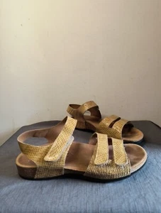 VIONIC 44VALENCIA Sandals Orthaheel Beige Snake Print Women's Size 8 - Picture 1 of 11