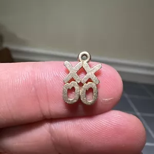 James Avery Retired 14k Yellow Gold XXOO Charm Pendant - Picture 1 of 5