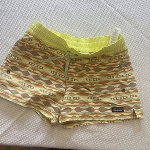 Patagonia Girls' Baggies Shorts Size XL - Picture 1 of 4