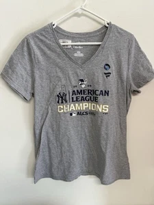 Camiseta Mujer Fanatics MLB 2024 Serie Mundial New York Yankees Talla Grande Gris - Imagen 1 de 3