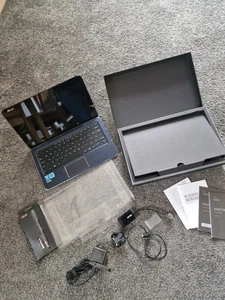 Asus Transformer Book T300 CHI WQHD 2-in-1 Ultra Thin Touchscreen Laptop Tablet - Picture 1 of 18