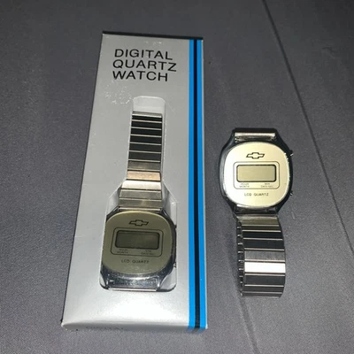 (2) Reloj de cuarzo digital Chevrolet NOS vintage color dorado correa FLEX sin probar leer Foto 1 de 4