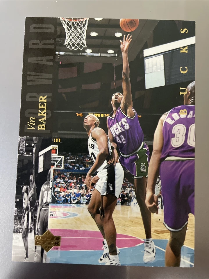 1993-94 Upper Deck SE Basketball #69 Vin Baker RC - Image 1 of 2