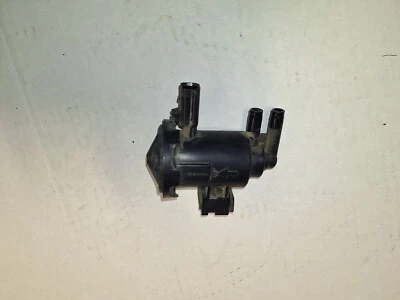 2004 Jeep Liberty Sport 3.7 L Engine OEM Parts: Vapor Canister Purge Solenoid Foto 1 de 4