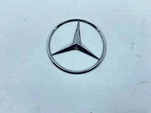 MERCEDES BENZ SCHRIFTZUG LOGO EMBLEM SIGA BADGE FRIES HINTEN ORIGINAL - Bild 1 von 6