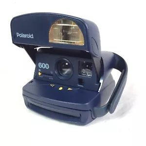 Cámara instantánea Polaroid 600 de primer plano coleccionable retro totalmente funcional 600 película 2 - Imagen 1 de 24