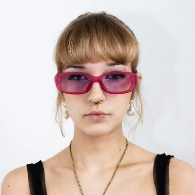 Gafas de sol redondeadas minimalistas Y2K en magenta mate y rosa Foto 1 de 4
