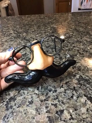 c1920 VINTAGE HALLOWEEN EYE MASK GROUCHO MARX BIG NOSE MUSTACHE BLOW MOLD USA - Image 1 of 4