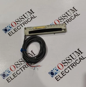 OMRON F3W-D052A-L FIBER OPTIC SENSOR VOLTAGE 12-24VDC FAST SHIPPING - Picture 1 of 7