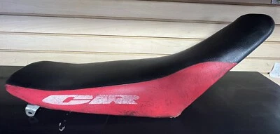 Honda CR125R 2001 montaje de asiento sillín OEM 77100-KZ3-J30 Foto 1 de 4