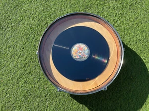 Queen LP Vinyl Schallplatte - Upcycled Drum Disc Display - funky Shabbychic Möbel - Bild 1 von 11