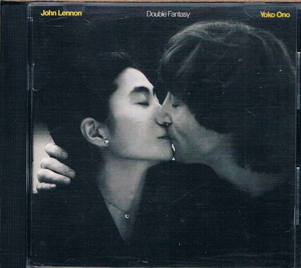 Double Fantasy Foto 1 de 2