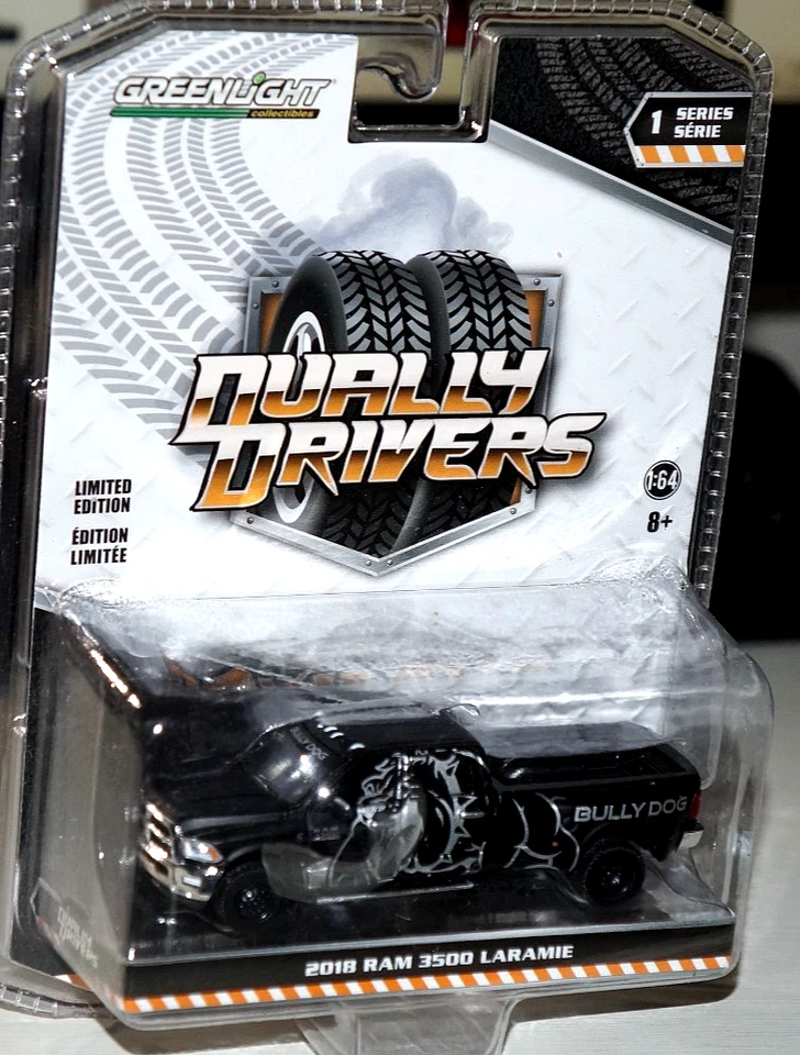 Greenlight Dually Drivers Series 1 2018 Dodge Ram 3500 Laramine Bully Dog negro Foto 1 de 1