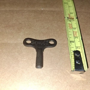#SCH1 *SHUCO*(UN-NUMBERED) SMALL DARK METAL KEY(WINDING CLOCKWORK/TIN TOYS) - Picture 1 of 2