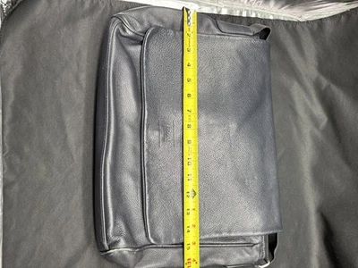 Сумка через плечо для ноутбука дорожная Giorgio Armani черная шагреневая кожа - Изображение 1 из 4