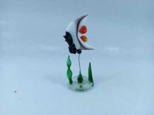 VINTAGE SMALL HAND BLOWN GLASS FIGURINE FISH - Picture 1 of 3