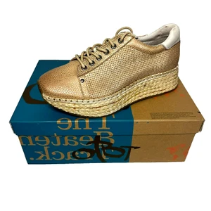 *BRAND NEW * OTBT Meridian Espadrille Wedge Sneaker- Gold, Sz 8 (MSRP $155) - Picture 1 of 10