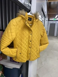 Active USA, Hoodie Jacket Caramel Yellow Snap Closure Floral Lining Size Small - Picture 1 of 24
