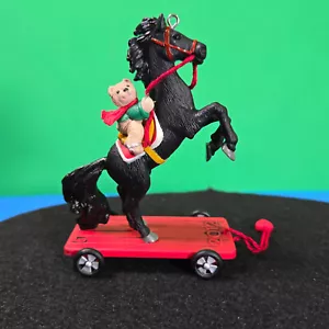 Adorno Hallmark Keepsake 'Un pony para Navidad' - Imagen 1 de 4