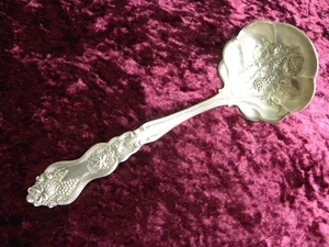 MOSELLE Grape 1906 Gravy / Sauce Ladle American Silver Co FINE NO MONOS - Picture 1 of 4