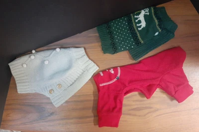 LOT PET Knit SWEATER Martha Stewart+ Green MOOSE Red "WAITING SANTA"  Dog XS EUC - Image 1 of 4