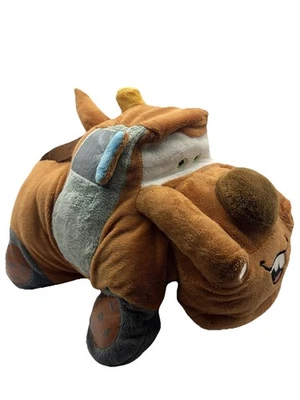 Disney Pixar Cars 2 Almohadas Mascota 18” Pee Wees Tow Mater Peluche Plegable - Usado en Excelente Condición Foto 1 de 4
